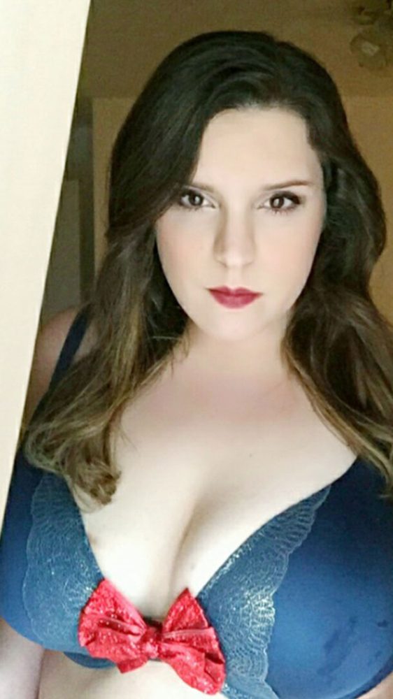 Lauren, companion in Houston